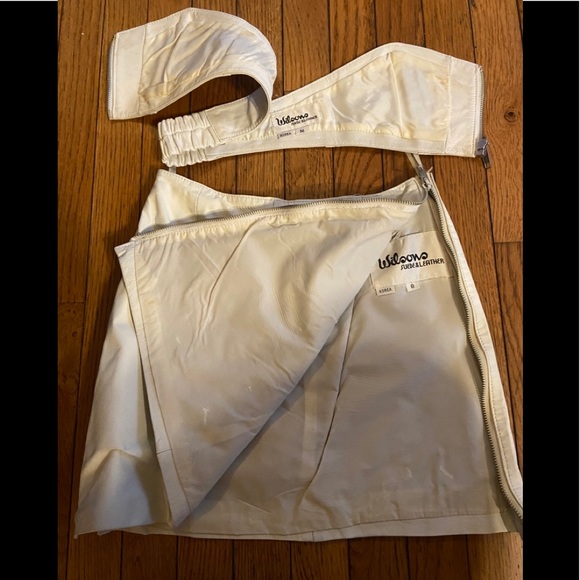 Wilsons Leather Dresses & Skirts - Vintage Wilson White Leather 2 piece Size 8